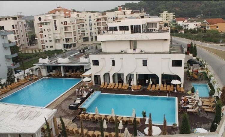 Sunborn Hotel Golem  Esterno foto