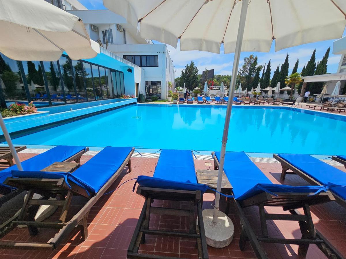 Sunborn Hotel Golem  Esterno foto