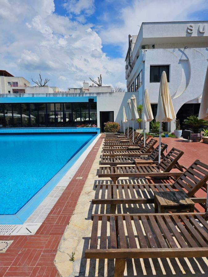 Sunborn Hotel Golem  Esterno foto