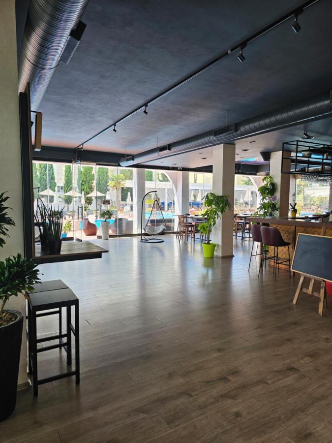 Sunborn Hotel Golem  Esterno foto