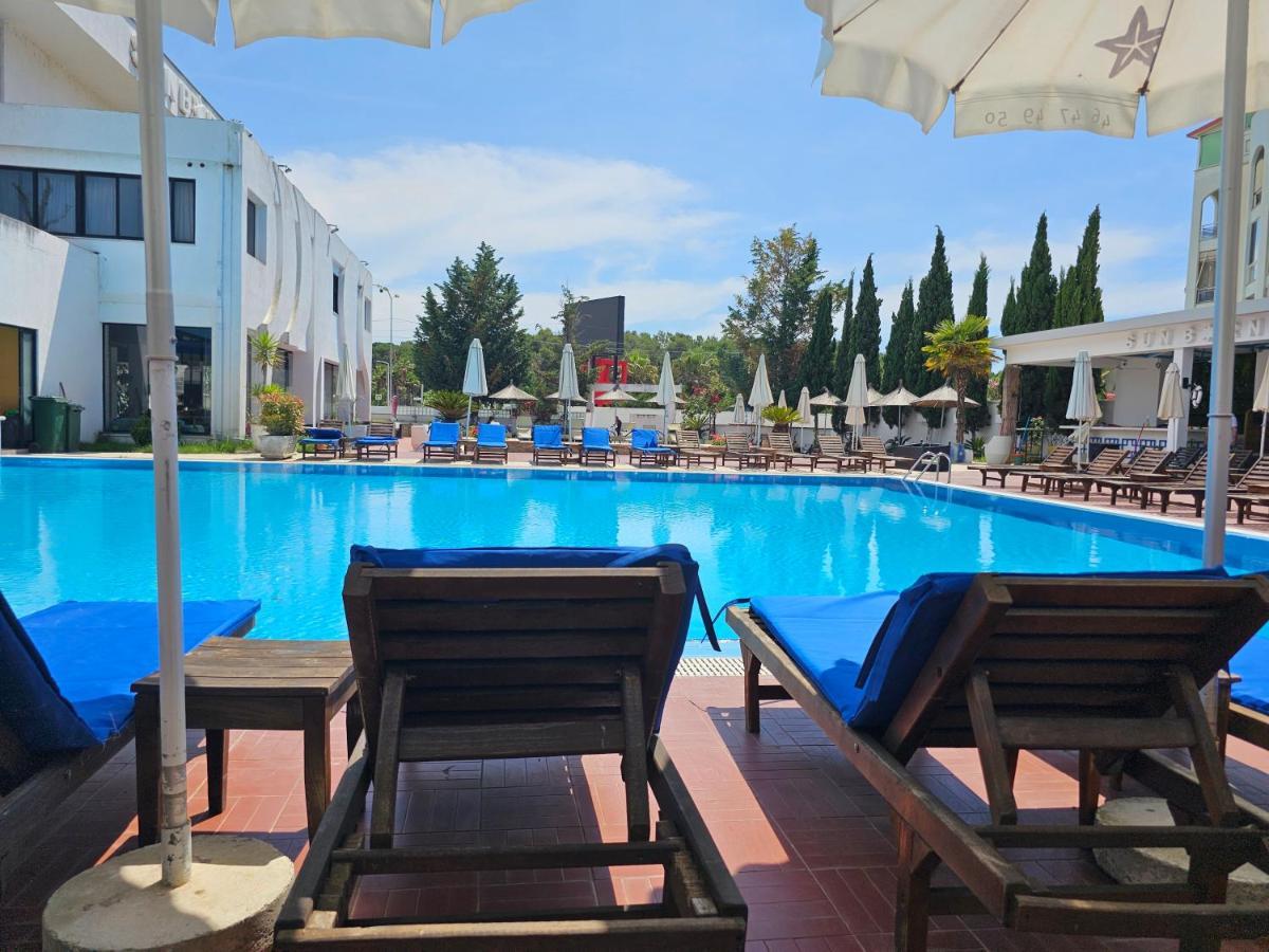 Sunborn Hotel Golem  Esterno foto