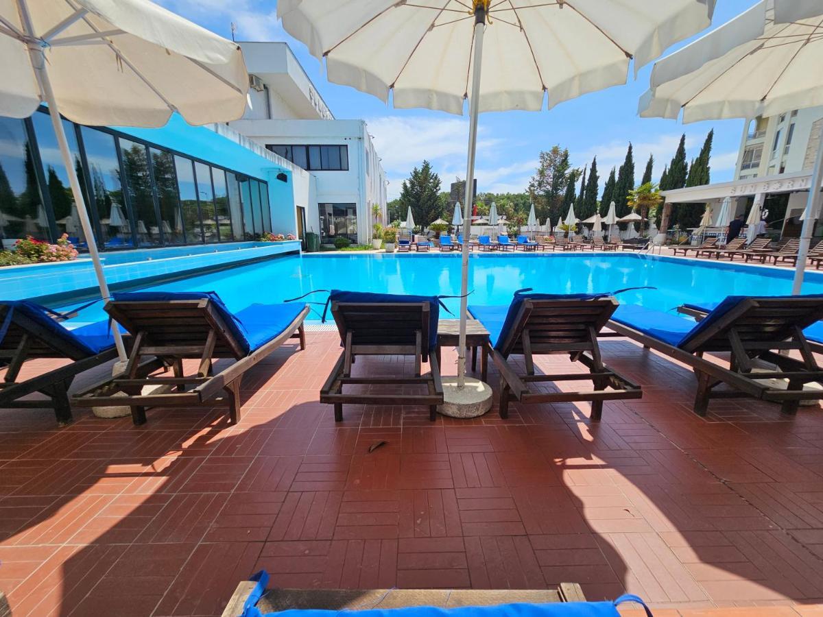 Sunborn Hotel Golem  Esterno foto
