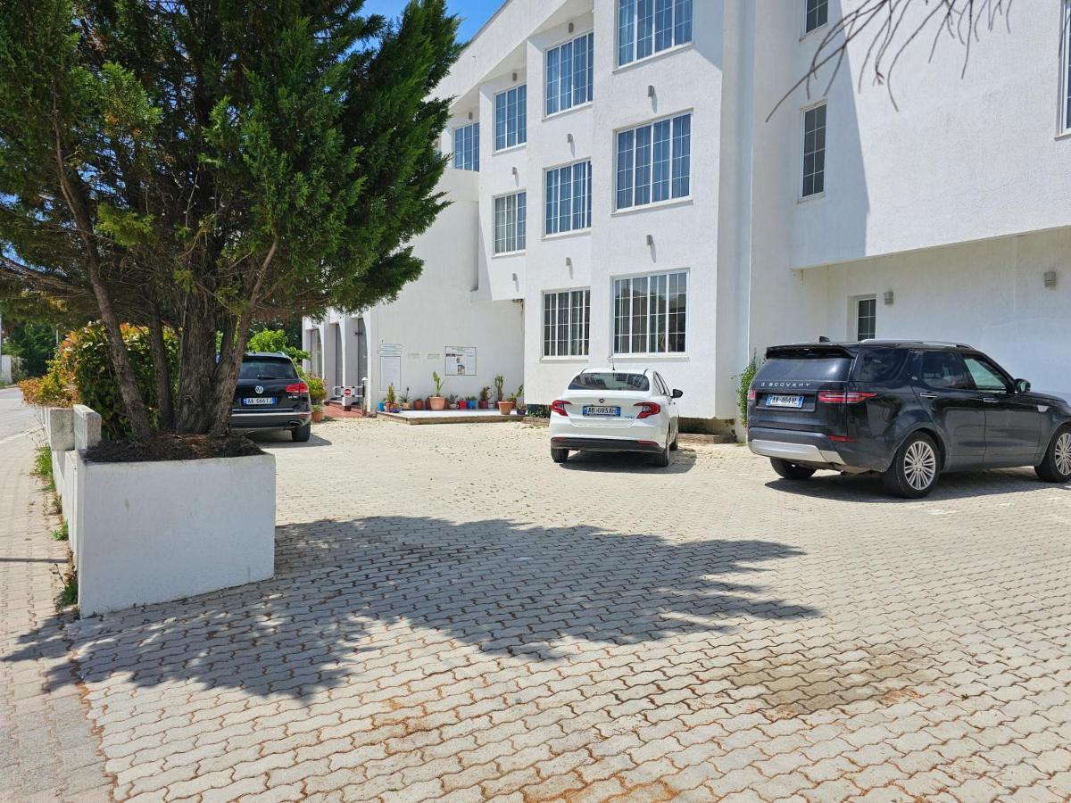 Sunborn Hotel Golem  Esterno foto